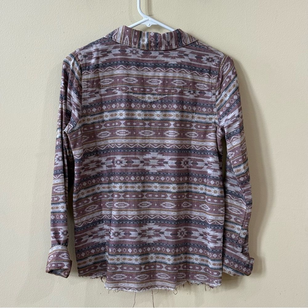Guilded Intent Aztec Top - Picture 3 of 4